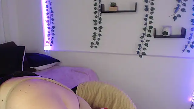 poison doll2 online show from 10/18/25, 02:40