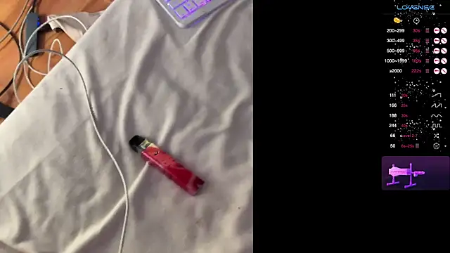 Snapshot of jennifersboooty chatting on 10/21/25, 09:10 jennifersboooty online show from 10/21/25, 09:10