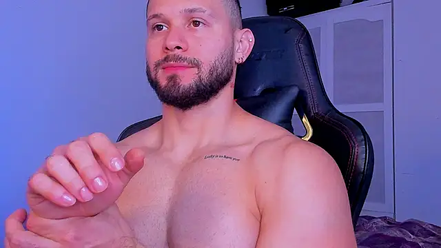 andrewcorey1 online show from 10/03/25, 05:59