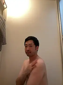 Snapshot of shin0689 chatting on 10/21/25, 11:33 shin0689 online show from 10/21/25, 11:33