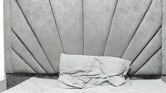 MielAndLeo online show from 11/20/25, 01:22