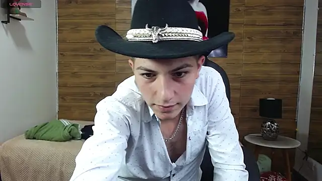 Snapshot of taner_king chatting on 10/31/25, 03:18 taner king online show from 10/31/25, 03:18