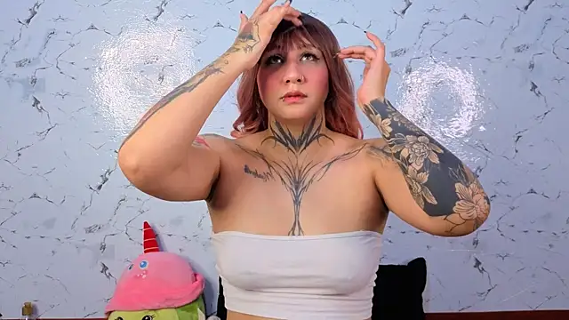 Snapshot of andrea_miller1 chatting on 09/29/25, 03:55 andrea miller1 online show from 09/29/25, 03:55