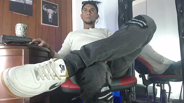 Sander ath online show from 09/26/25, 05:11