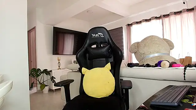 Snapshot of brunothompson3 chatting on 07/04/26, 08:04 brunothompson3 online show from 07/04/26, 08:04