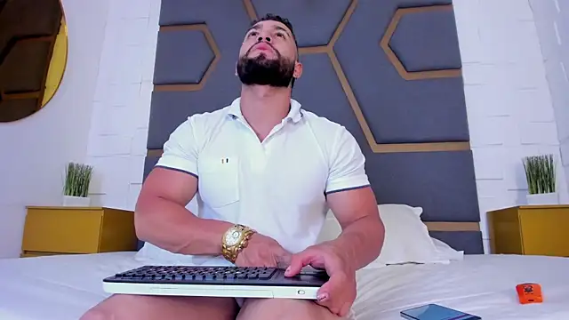 massimofiore  online show from 09/29/25, 03:22