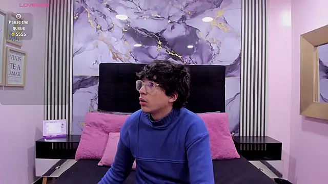 Snapshot of Desire_Ecstasy chatting on 12/05/25, 12:47 Desire Ecstasy online show from 12/05/25, 12:47