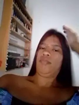 Snapshot of Burbuja16 chatting on 10/24/25, 09:55 Burbuja16 online show from 10/24/25, 09:55