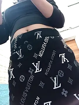 Thaohoa love online show from 11/16/25, 08:36