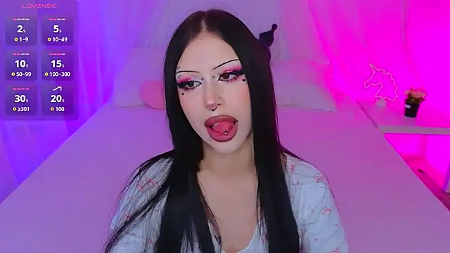 Snapshot of venomeowww__ chatting on 11/04/25, 03:16 venomeowww online show from 11/04/25, 03:16