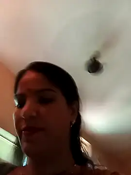 Snapshot of Riya_jaan12 chatting on 09/26/25, 03:21 Riya jaan12 online show from 09/26/25, 03:21