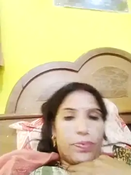 Riya jaan12 online show from 11/18/25, 08:30