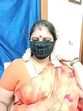 Snapshot of sushma26 chatting on 10/31/25, 01:45 sushma26 online show from 10/31/25, 01:45