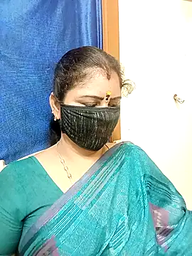 Snapshot of sushma26 chatting on 11/15/25, 05:20 sushma26 online show from 11/15/25, 05:20