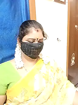 Snapshot of sushma26 chatting on 11/21/25, 05:11 sushma26 online show from 11/21/25, 05:11