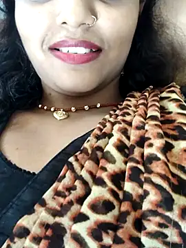 Snapshot of AnanyaKapoor89 chatting on 09/18/25, 06:04 AnanyaKapoor89 online show from 09/18/25, 06:04