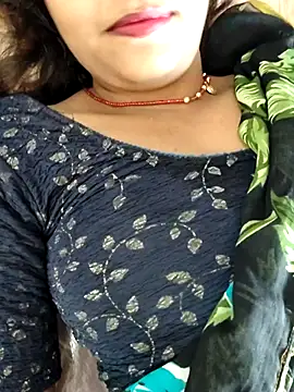 Snapshot of AnanyaKapoor89 chatting on 09/21/25, 06:15 AnanyaKapoor89 online show from 09/21/25, 06:15