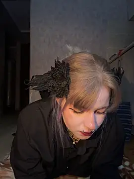 Snapshot of n1ghtcloud chatting on 09/25/25, 11:19 n1ghtcloud online show from 09/25/25, 11:19