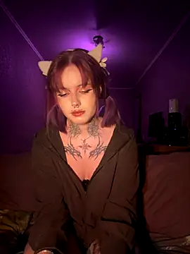 Snapshot of n1ghtcloud chatting on 10/10/25, 06:07 n1ghtcloud online show from 10/10/25, 06:07