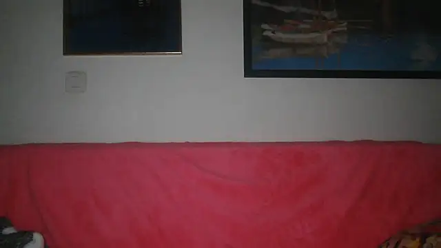Snapshot of yumara351 chatting on 12/18/25, 11:38 yumara351 online show from 12/18/25, 11:38