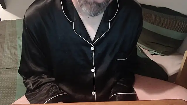 idiotpig66 online show from 03/08/25, 04:50