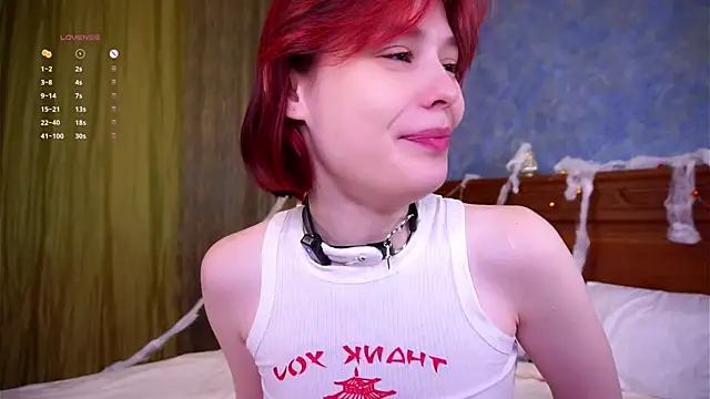 LurleneRamo online show from 10/31/25, 01:06