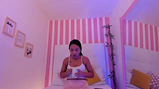 Im Ivonne  online show from 09/10/25, 12:27