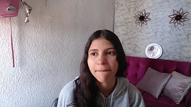 Evagirl69 online show from 06/12/26, 12:26