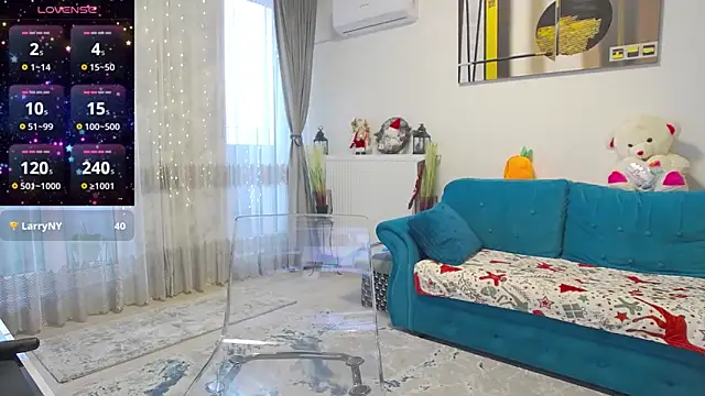 Snapshot of ScarletTemptations chatting on 12/15/25, 06:17 ScarletTemptations online show from 12/15/25, 06:17