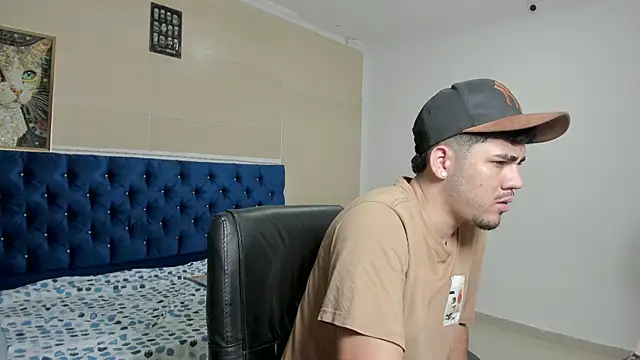 sebastian jhonson online show from 10/30/25, 02:46