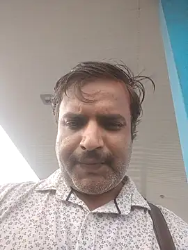 Snapshot of vardh033 chatting on 09/18/25, 10:50 vardh033 online show from 09/18/25, 10:50