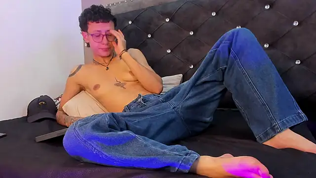evan smitt1 online show from 09/11/25, 03:01