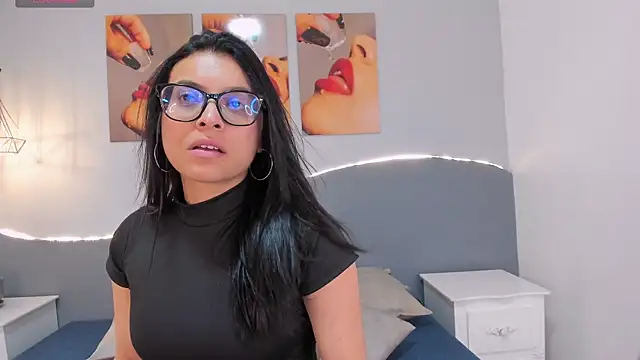 Snapshot of Sara_mora_ chatting on 06/01/26, 11:45 Sara mora online show from 06/01/26, 11:45