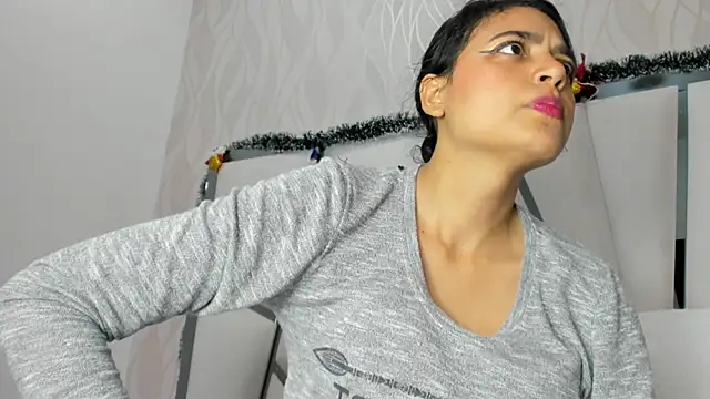 thalia888  online show from 12/14/25, 07:07