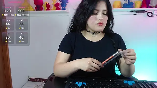 Snapshot of sari_belle chatting on 03/18/26, 04:37 sari belle online show from 03/18/26, 04:37