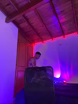 RickKrong  online show from 09/18/25, 05:42