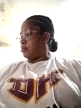 Snapshot of Big_ass_submissive chatting on 09/26/25, 05:28 Big ass submissive online show from 09/26/25, 05:28