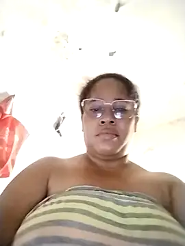 Snapshot of Big_ass_submissive chatting on 10/10/25, 06:40 Big ass submissive online show from 10/10/25, 06:40