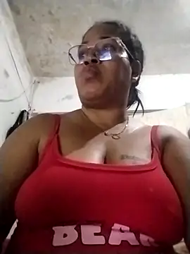 Snapshot of Big_ass_submissive chatting on 10/29/25, 12:18 Big ass submissive online show from 10/29/25, 12:18