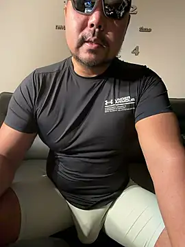 Snapshot of jack_jay0103 chatting on 10/11/25, 12:36 jack jay0103 online show from 10/11/25, 12:36