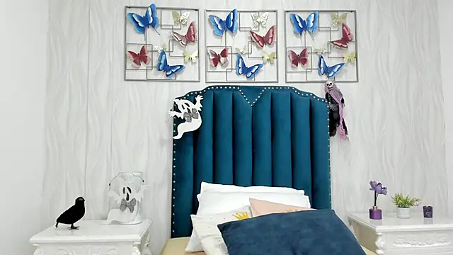 Alison Carde05 online show from 10/30/25, 07:58