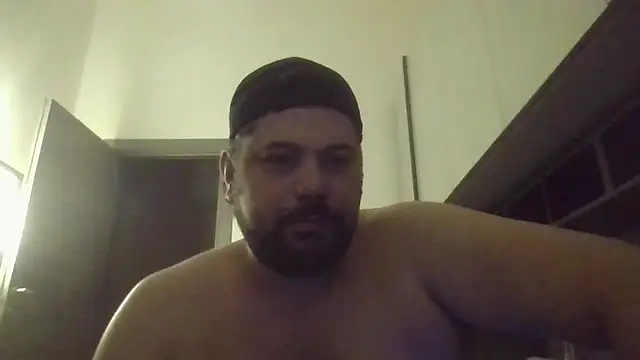 giuseppelovisi85 online show from 10/21/25, 04:24