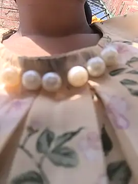 Snapshot of Antique-stickchart-couple chatting on 11/10/25, 06:12 Antique-stickchart-couple online show from 11/10/25, 06:12