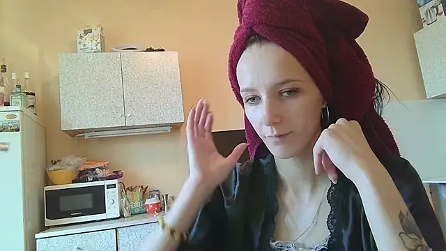 Lucy Divine online show from 09/12/25, 09:53