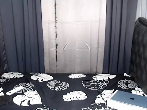 scarlet enchantress online show from 09/27/25, 01:10