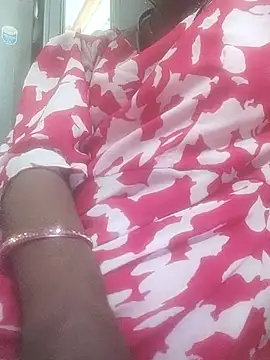 hotmahitha online show from 05/15/26, 01:45