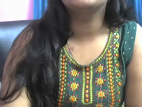 Snapshot of Queenxxx98 chatting on 10/19/25, 09:26 Queenxxx98 online show from 10/19/25, 09:26