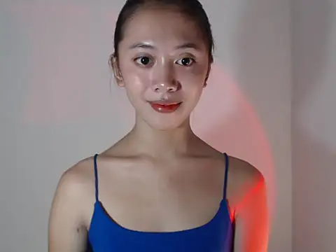lovely kiannaHugecock online show from 10/10/25, 10:09