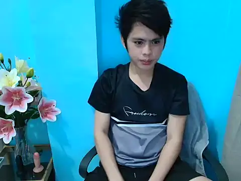 Dhyllan  online show from 09/10/25, 03:39