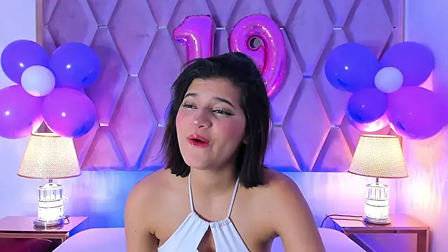 Snapshot of MaskedGirl_ chatting on 09/14/25, 11:53 MaskedGirl  online show from 09/14/25, 11:53